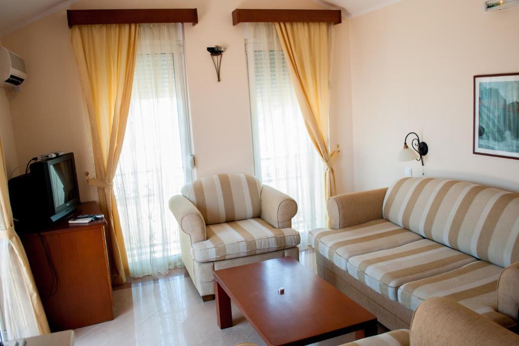 Apartments Villa Sveti Nikola Budva Phòng bức ảnh