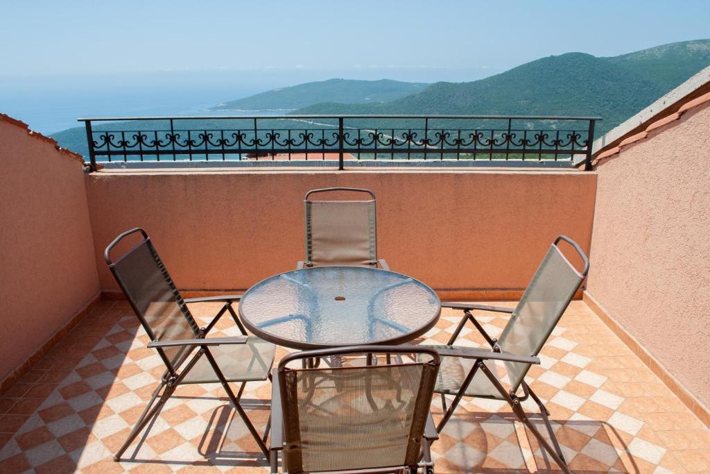 Apartments Villa Sveti Nikola Budva Phòng bức ảnh